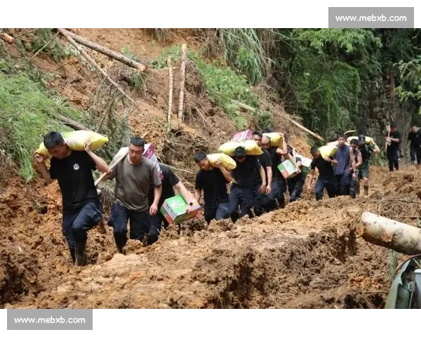 现场直击城市突发强降雨抢险救援一线紧张全记录昼夜奋战守护群众安全